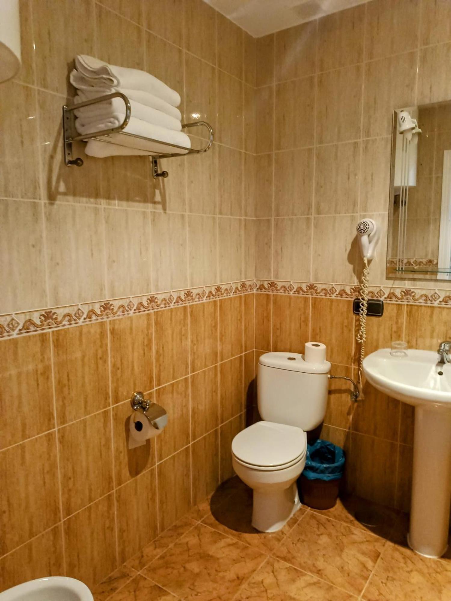 Hotel Complejo Godoy Losar De La Vera Esterno foto